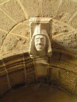 Le Puy en Velay, Cathedrale Notre Dame, Tete sculptee (1)